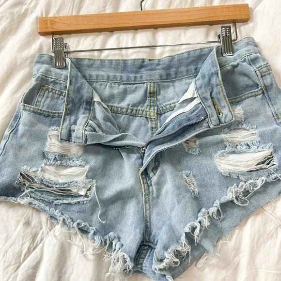 SHEIN High Rise Distressed Denim Shorts Women’s Size 6 Light Wash 2” Inseam - Picture 2 of 5